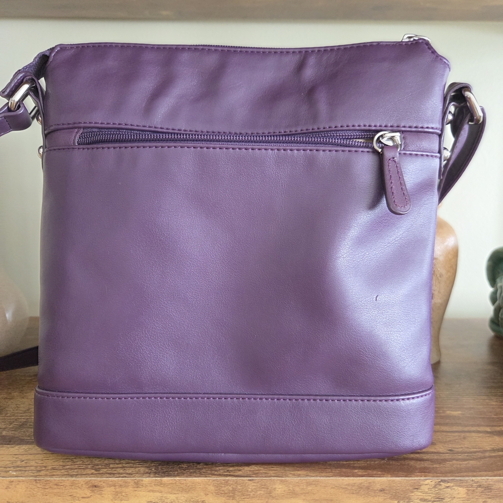 Giani Bernini Plum Leather Crossbody Bag - Picture 2 of 6